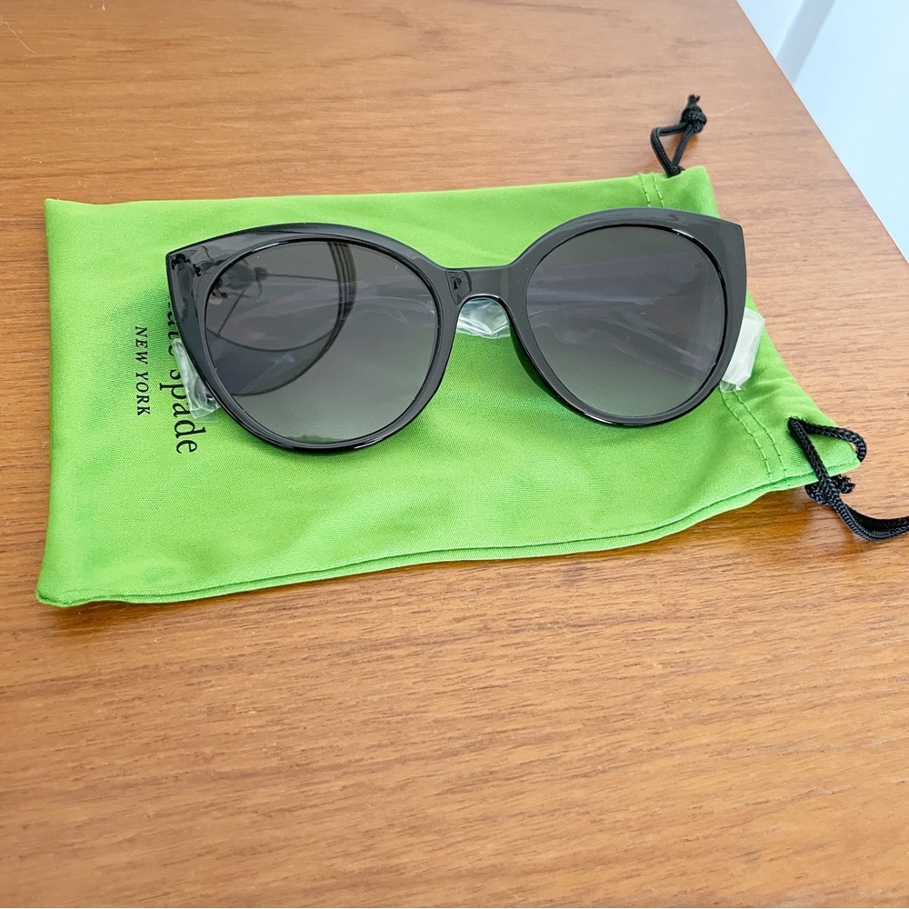 Kate Spade ♠️ Samantha Sunglasses